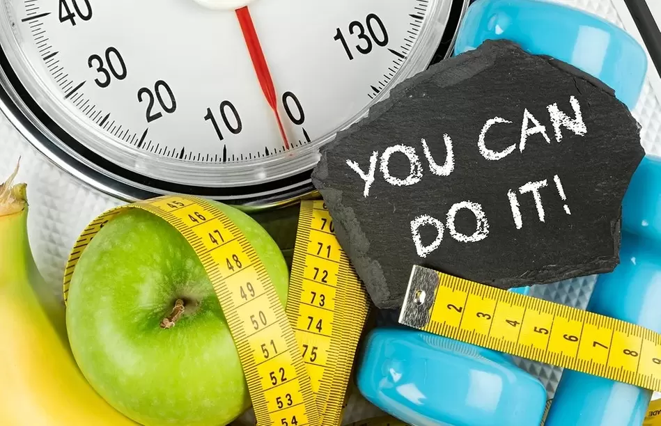 Ju mund të humbni peshë në një javë me një dietë dhe aktivitet të ekuilibruar